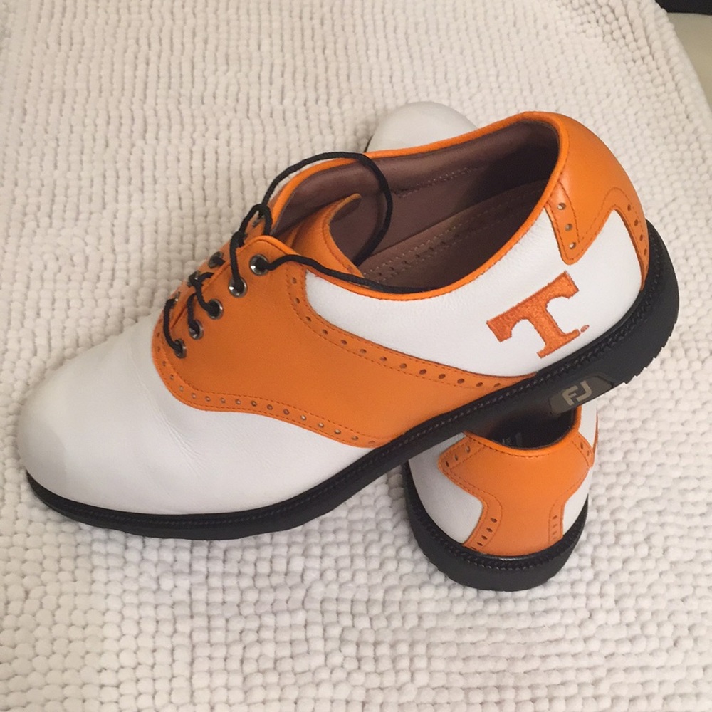 Men’s Tennessee FootJoy golf shoes